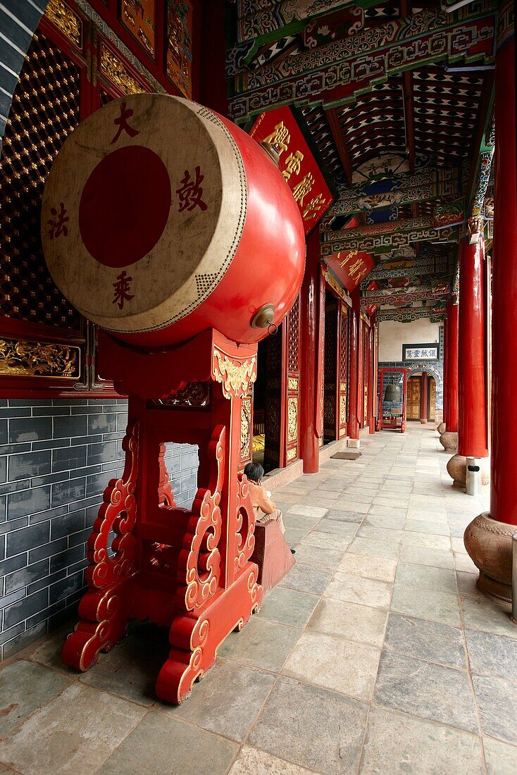 Huating Temple, Mountains Shi Shan Shan Xi, Yunnan, China