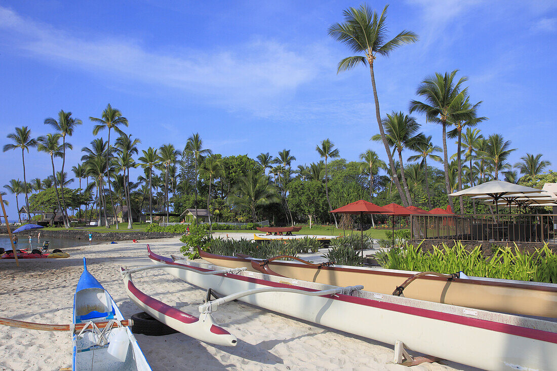 Hawaii, Big Island, Kailua-Kona, Kamakahonu Beach, outrigger canoes,.