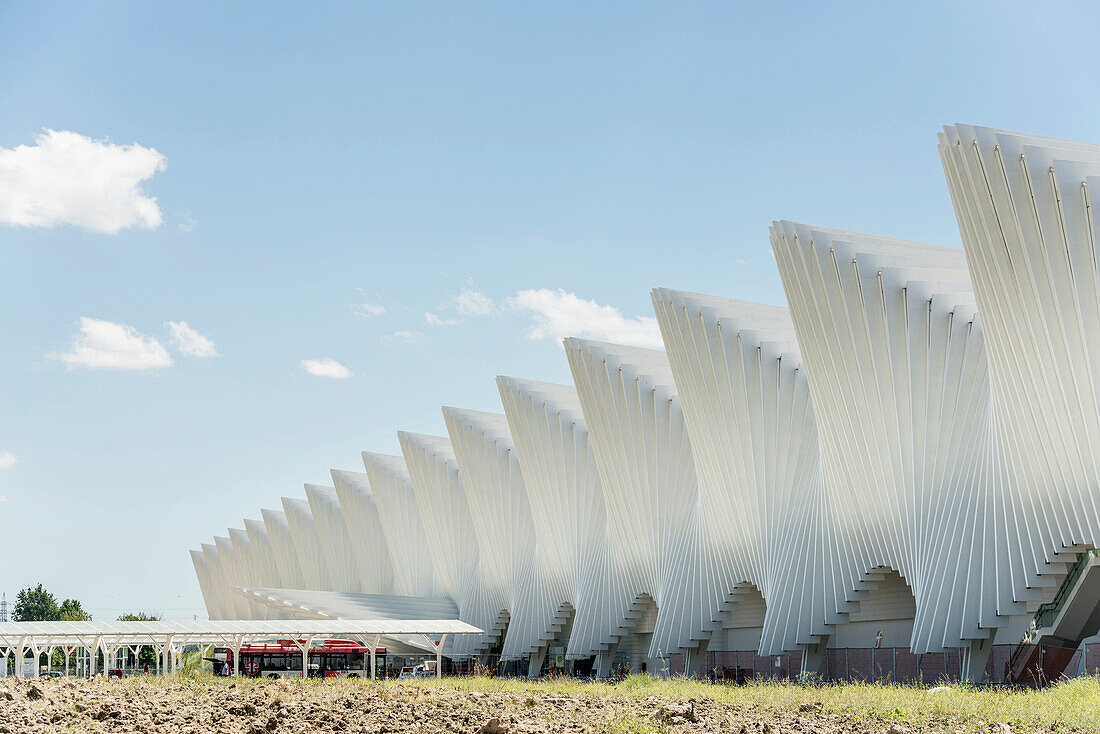 Hochgeschwindigkeitsbahnhof Mediopadana, Architekt Santiago Calatrava, Reggio nell'Emilia, Provinz Reggio Emilia, Italien