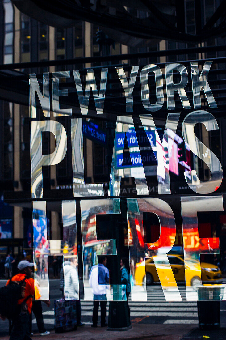 42nd Street, Times Square, Midtown, Manhattan, New York, USA