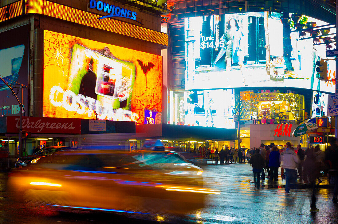 Times Square at night, Midtown, Manhattan, New York, USA