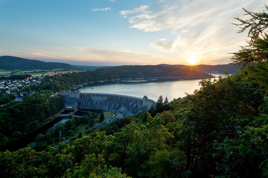 Edertalsperre dam at Lake Edersee in Kellerwald-Edersee National Park at sunset, Lake Edersee, Hesse, Germany, Europe