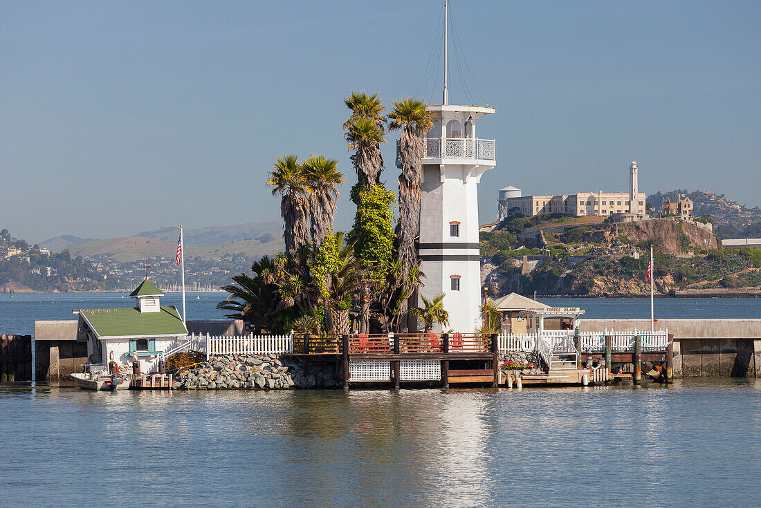 Leuchtturm, Pier 41, Alcatraz,  Fishermans Wharf, San Francisco, Californien, USA