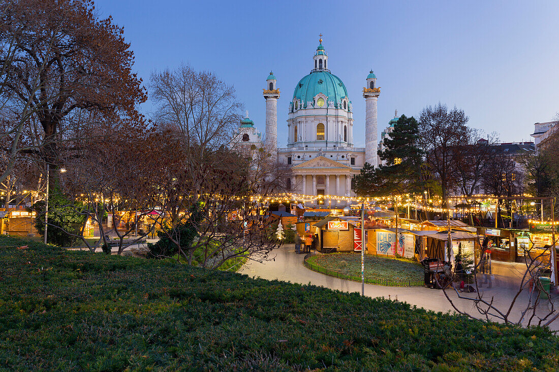 Karlskirche, Karlsplatz, Christmas market, 1st district, Vienna, Austria