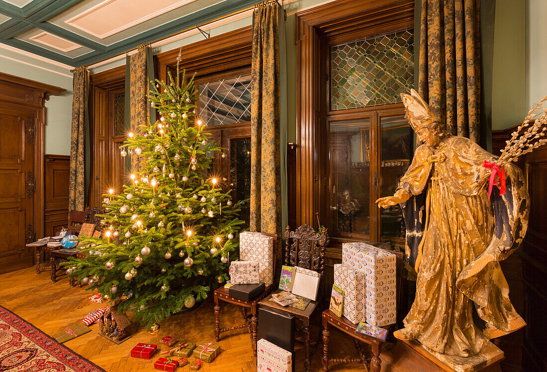 Christmas tree, gifts, Lower Austria, Austria