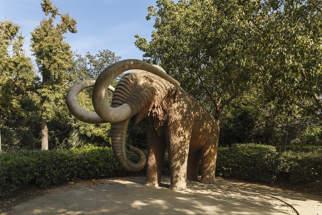 Mamut monument, Parc de la Ciutadella, city park, world exhibition 1888, Barcelona, Catalunya, Catalonia, Spain