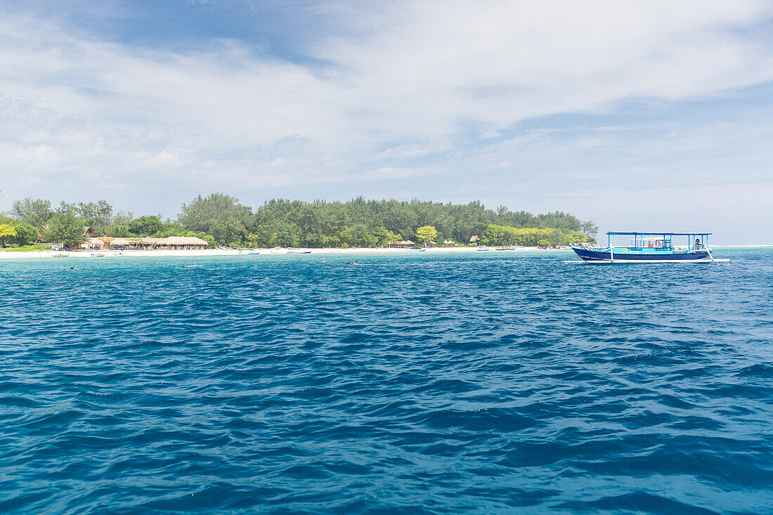 Fischerboot auf dem Meer, Gili Meno, Lombok, Indonesien