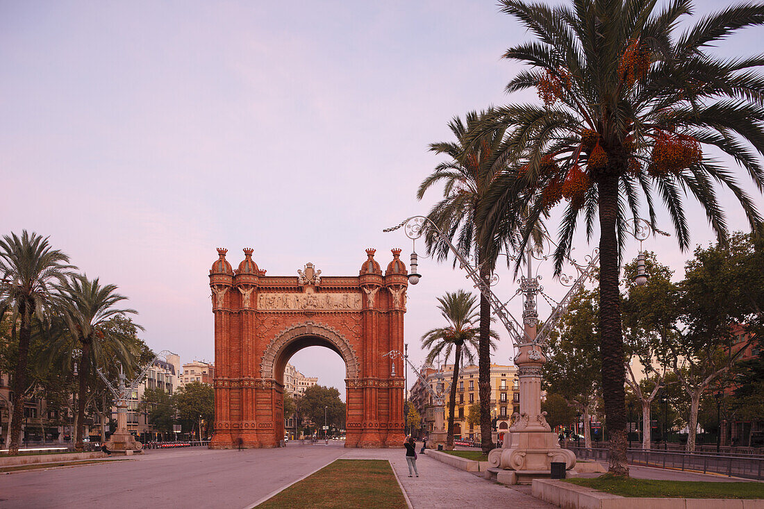 Arc de Triomf, Architekt Josep Vilaseca, Modernismus, Passeig Lluis Companys, Eingangstor zur Weltausstellung 1888, Parc de la Ciutadella, Barcelona, Katalonien, Spanien, Europa