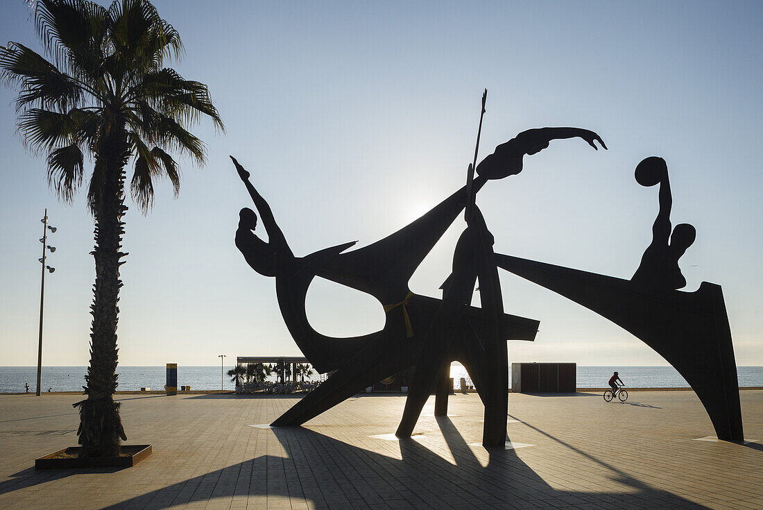 Homenatge à la Natació, Skulptur von Alfredo Lanz, 2004, Placa del Mar, Playa de St. Sebastia, Uferpromenade, Stadtviertel Barceloneta, Barcelona, Katalonien, Spanien, Europa
