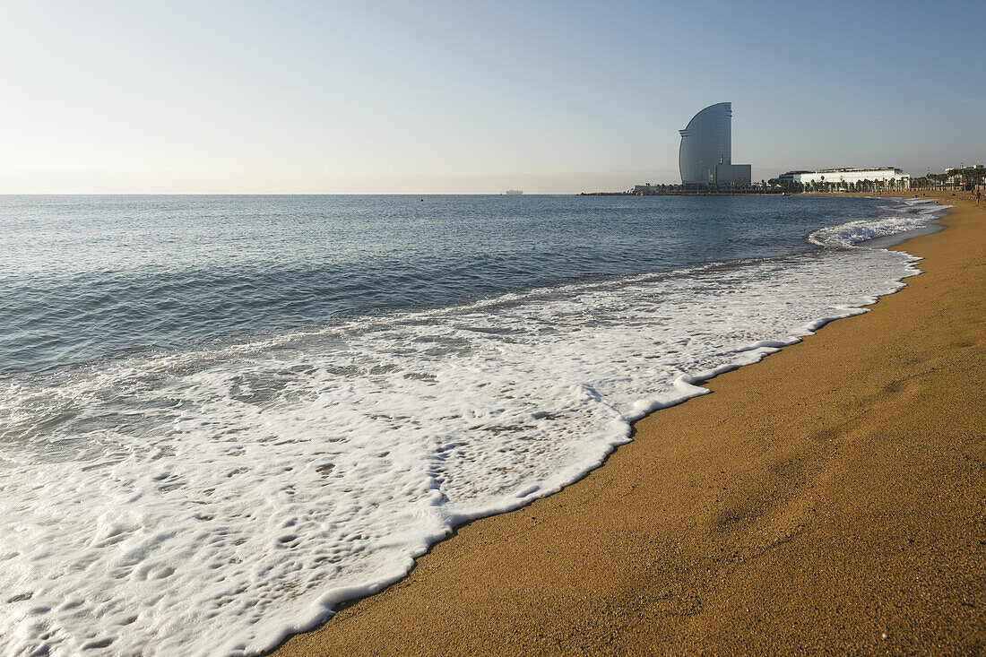 Platja de Barceloneta, Strand, Hotel W Barcelona, Barceloneta, Barcelona, Katalonien, Spanien, Europa