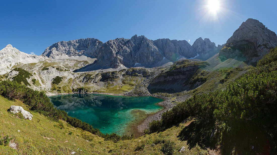 Lake Drachensee, Mieminger mountains and vorderer Drachenkopf (r.), near Ehrwald, district Reutte, Tyrol, Austria, Europe