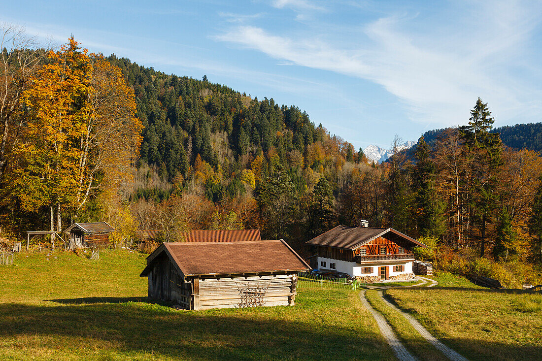 Barn and farm house on the Partnach-Alm, mountain pasture obove the Partnachklamm, gorge of the Partnach torrent, Reintal valley, Garmisch-Partenkirchen, Werdenfelser Land, Baverian Alps, Upper Baveria, Bavaria, Germany, Europe