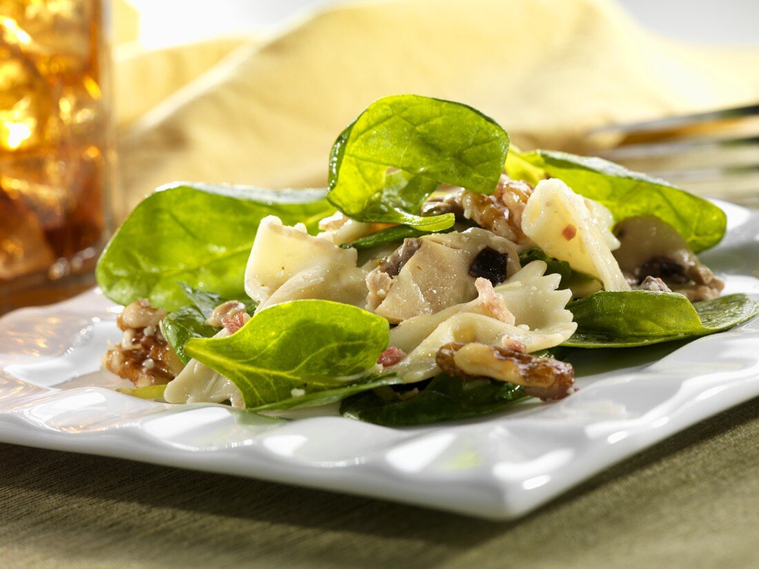 Spinach Salad with Farfalle and Walnuts