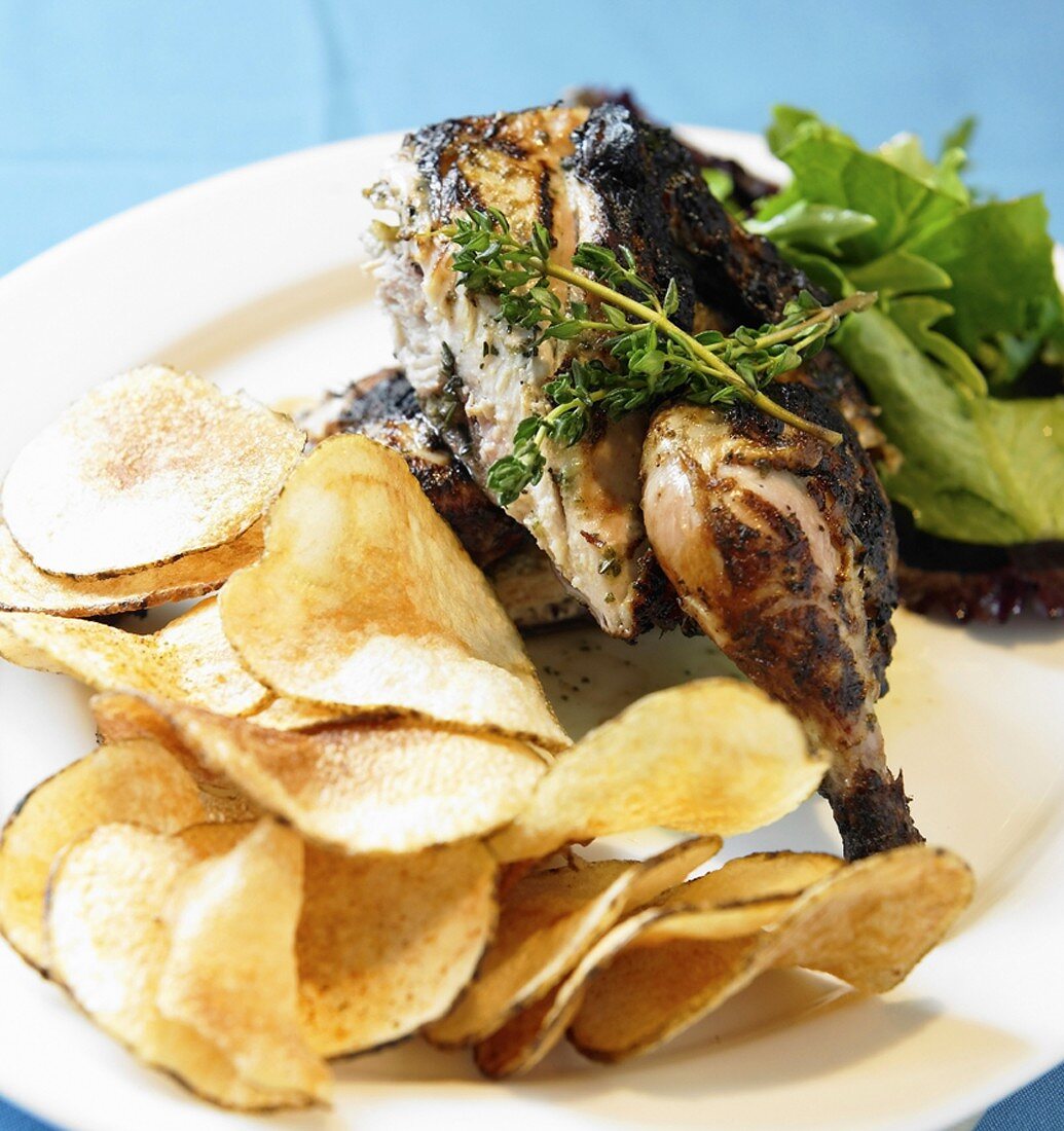 Gebratenes Hühnchen mit Thymian & selbstgemachten Potato Chips