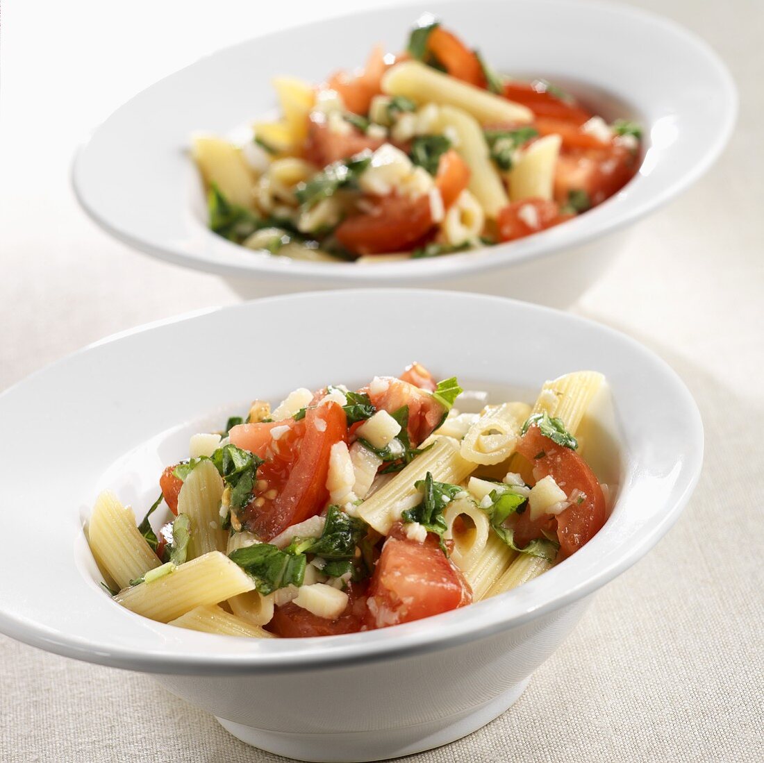 Pasta al pomodoro freddo (Nudelsalat mit Tomaten & Basilikum)