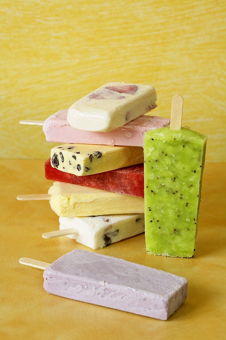 Milk- and water ice lollies