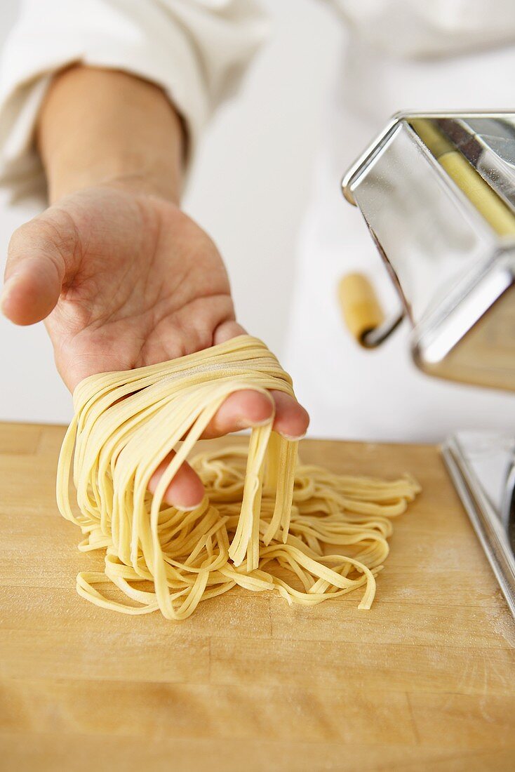 Making Tagliatelle with a Pasta Maker