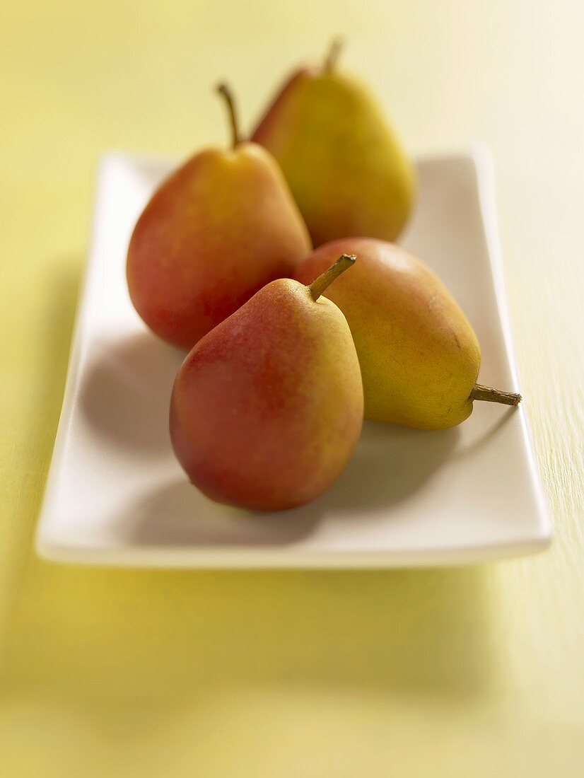 Four Pears on a Rectangular Plate