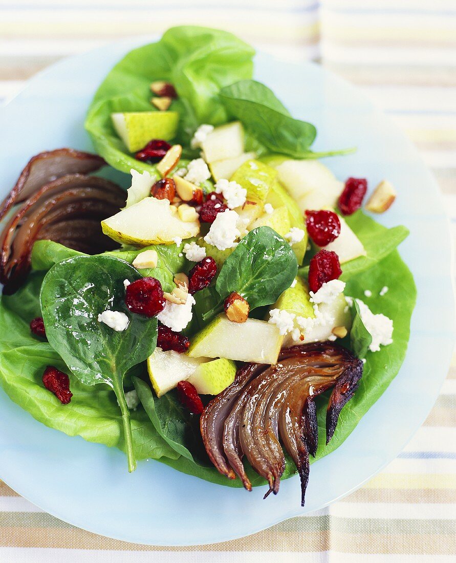 Roasted Red Onion Salad with Pear, Baby Spinach and Goat Cheese