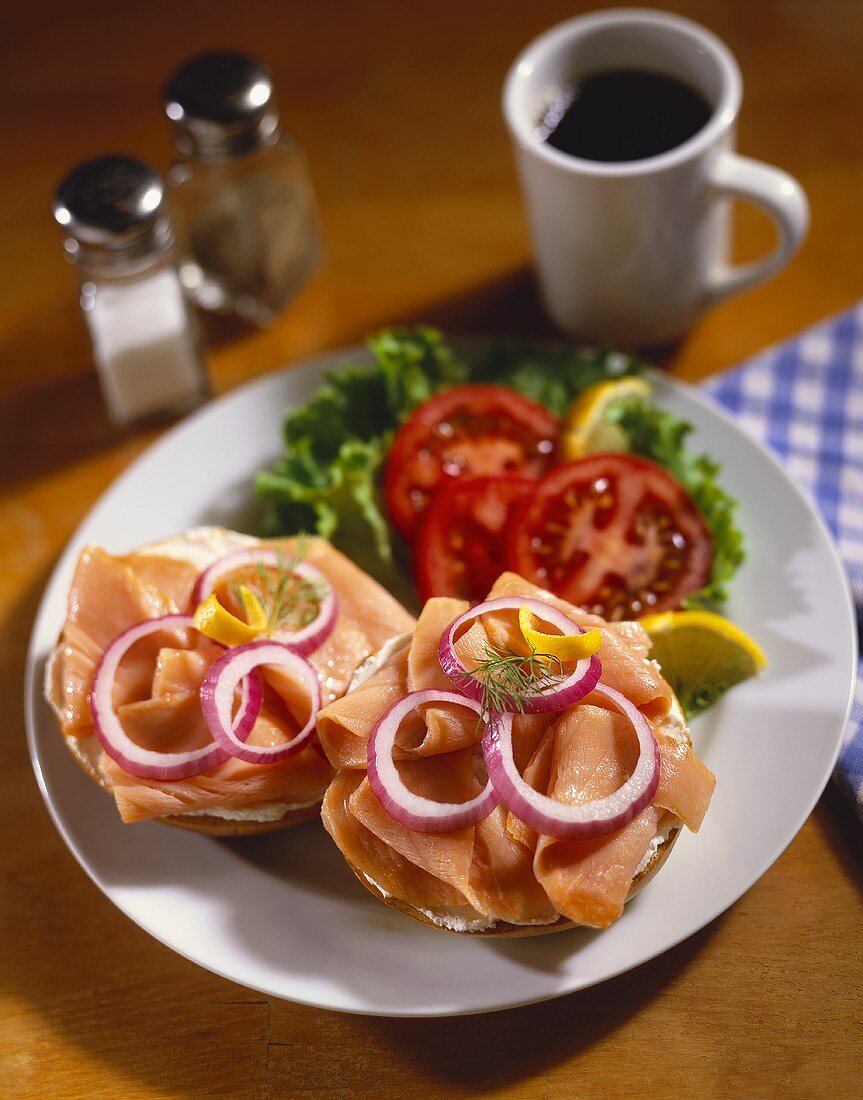 Bagel with Cream Cheese, Salmon and Red Onion