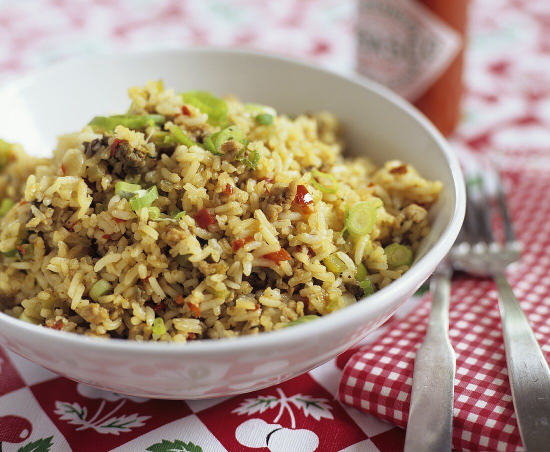 Dirty Rice (traditionelles Reisgericht aus der Cajun Küche)