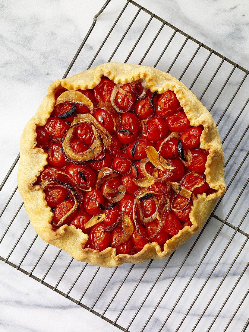 Tomatentarte mit Zwiebeln