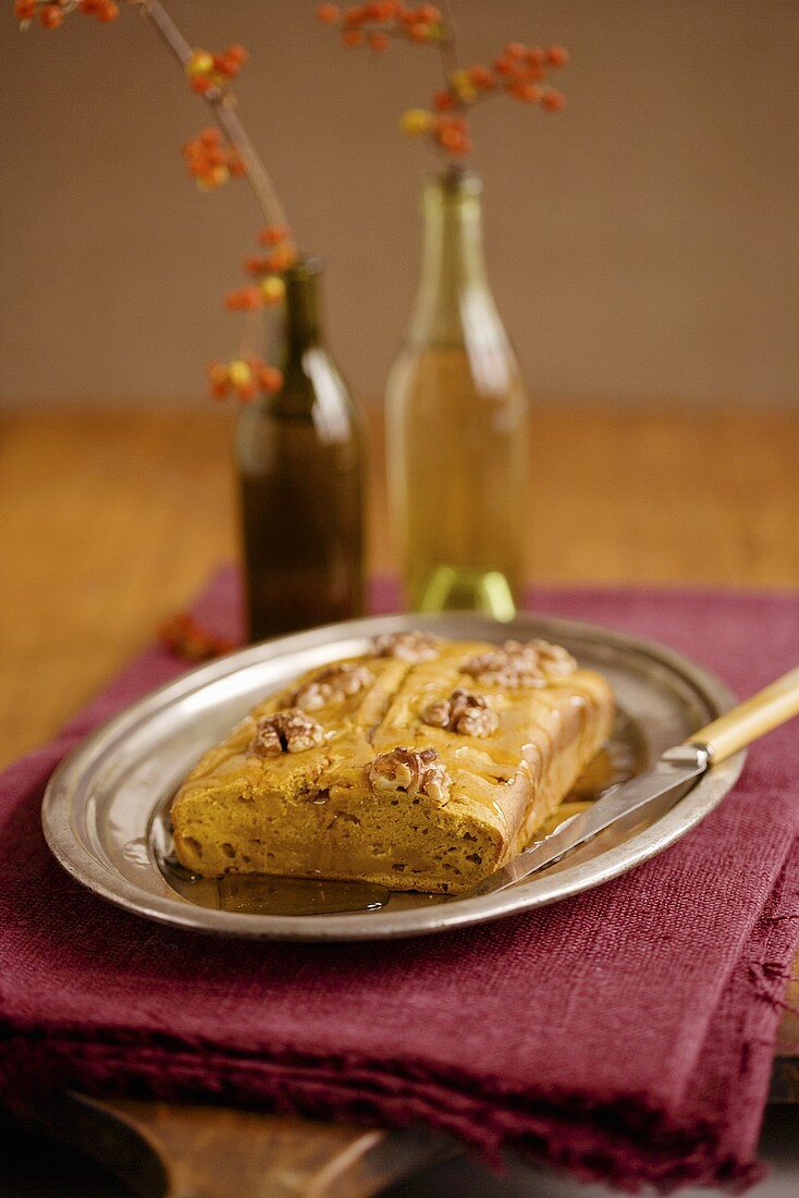 Pumpkin Bread (Kürbisbrot, USA) mit Nüssen und Ahornsirup