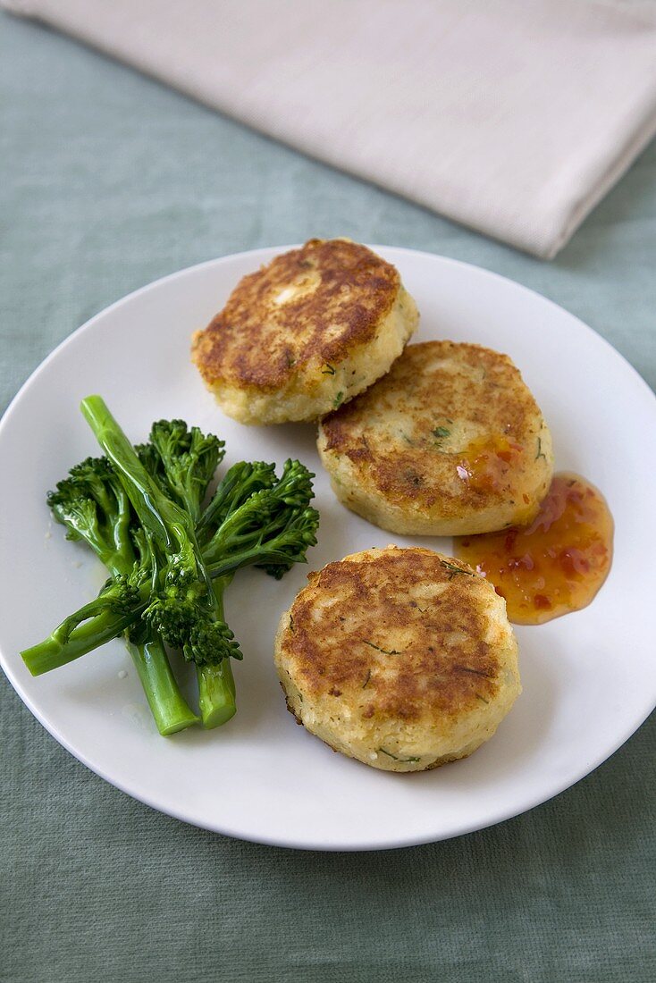 Crab Cakes on a Plate with Broccoli