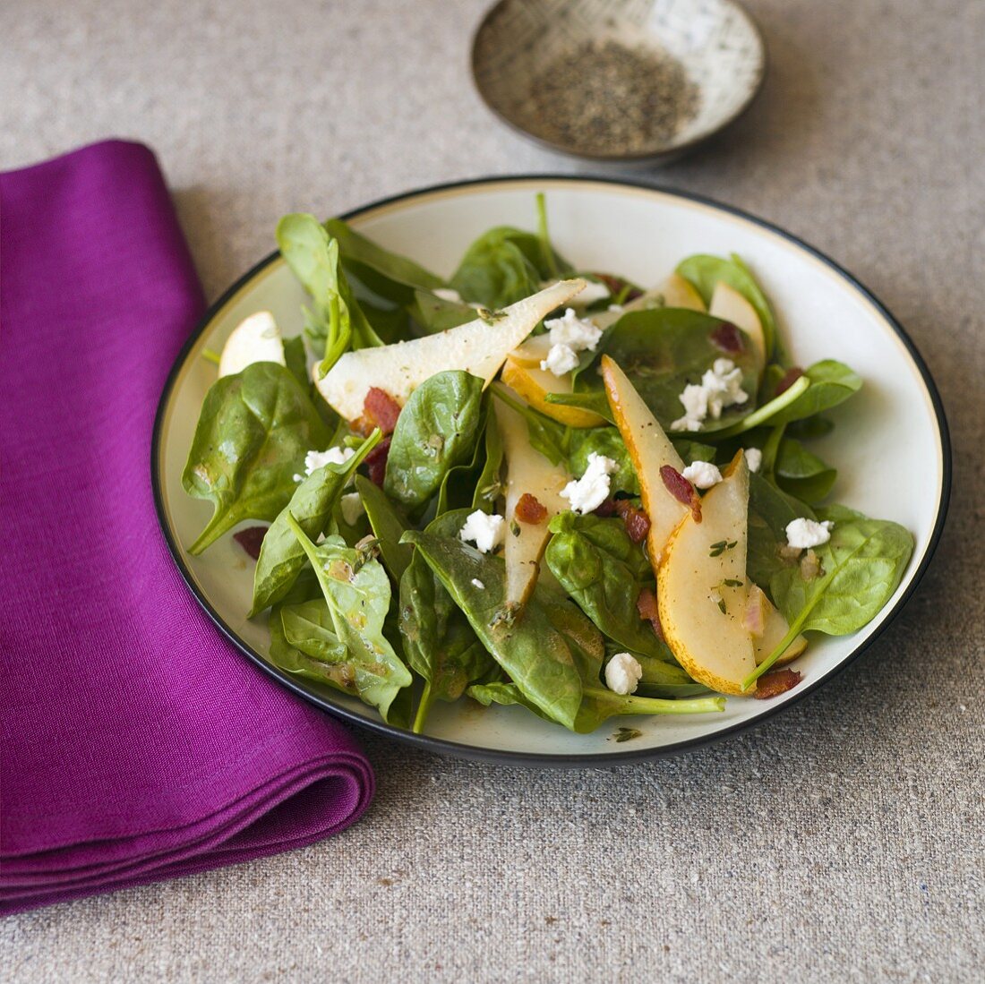 Spinach and Pear Salad with Pancetta 