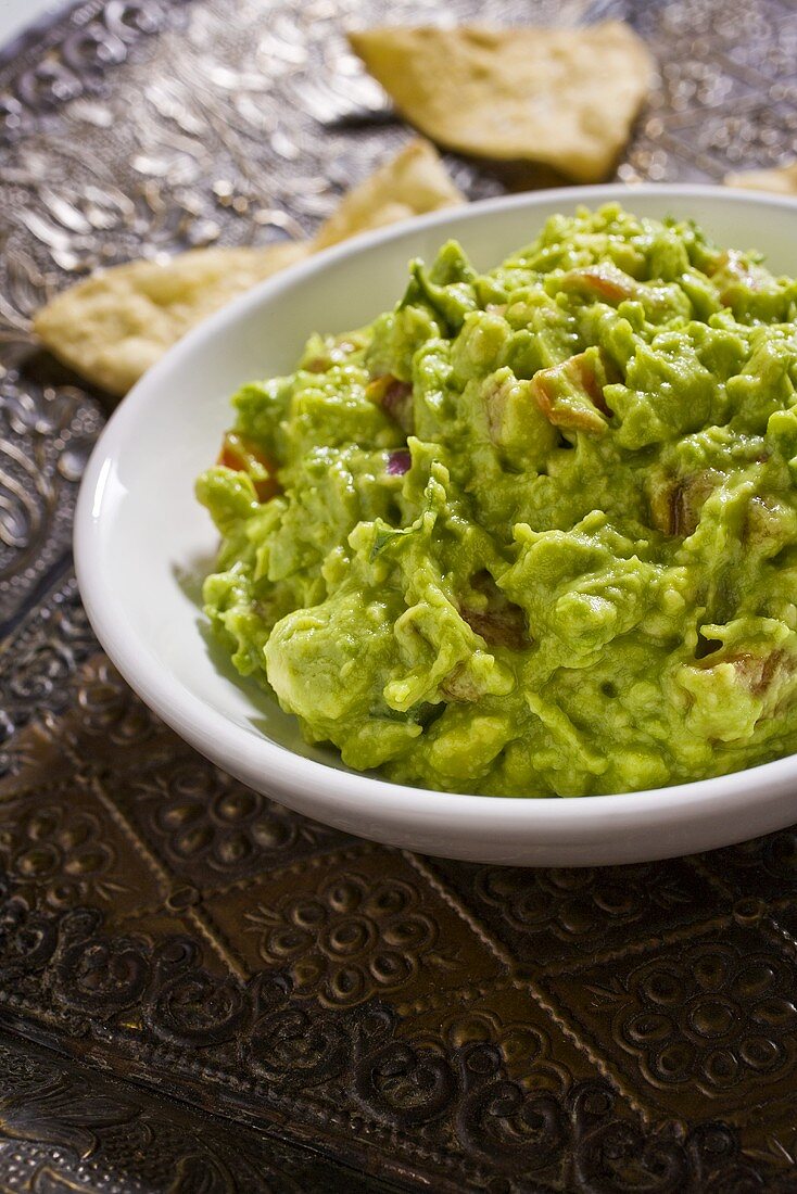 Guacamole in Schale, Tortillachips (Mexiko)