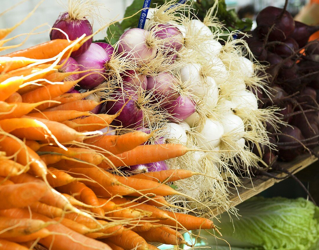 Frisches Gemüse auf dem Markt (Vermont, USA)