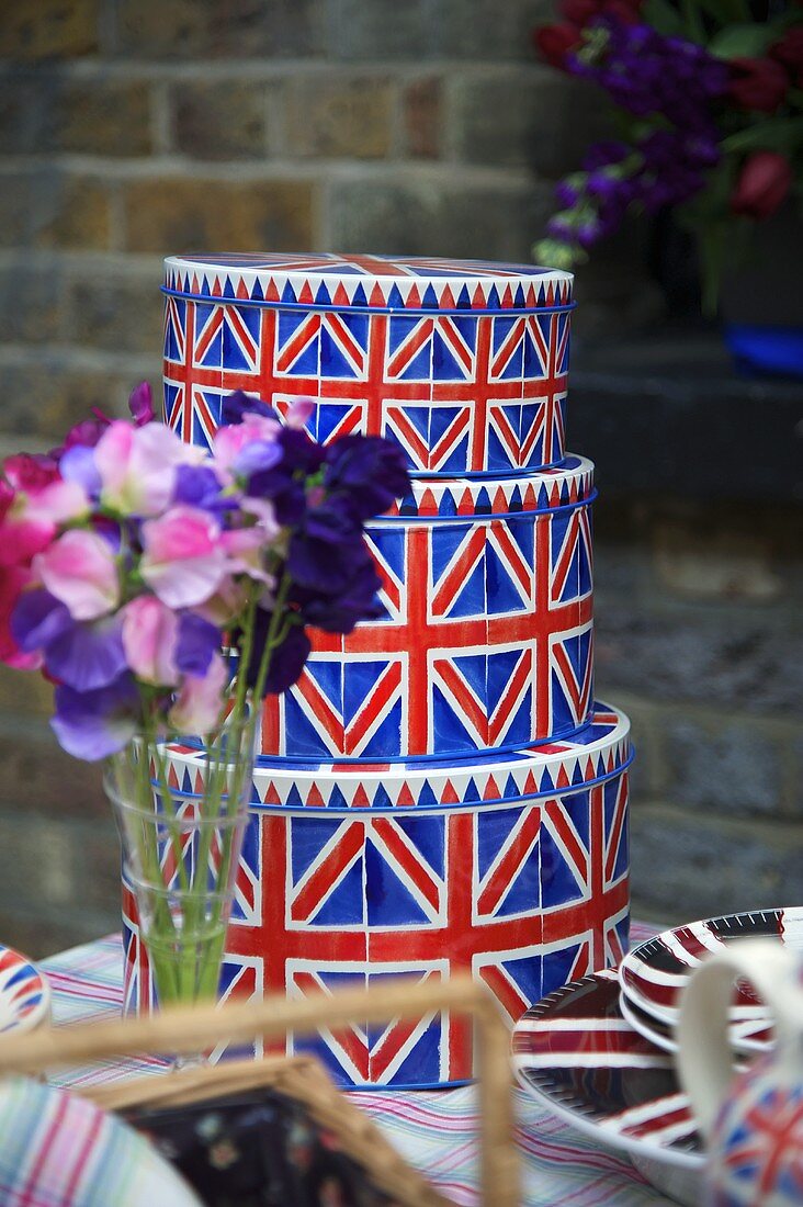 A three piece metal box set featuring the Union flag