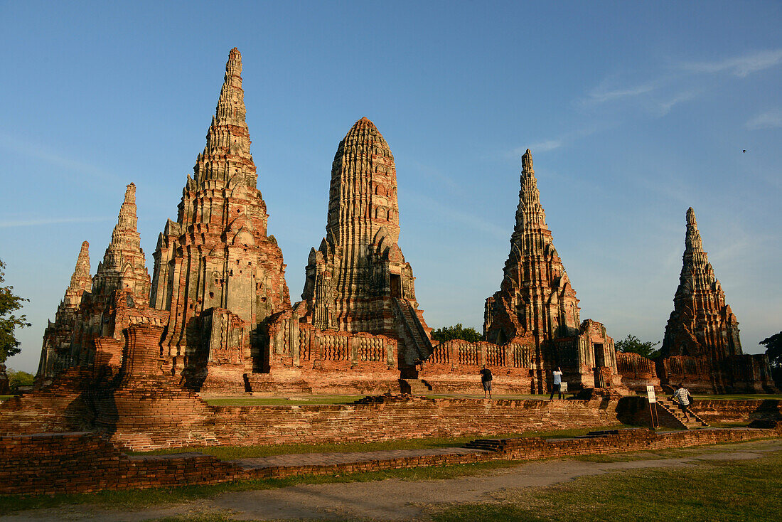 At Wat Chai Wattanaram, Buddhist tempel in the ancient city of Ayutthaya, Thailand