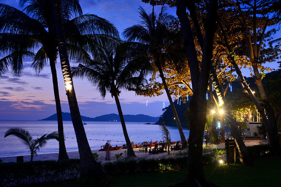 Sonnenuntergang am Strand Ao Phrao, Insel Samet, Golf von Thailand, Thailand