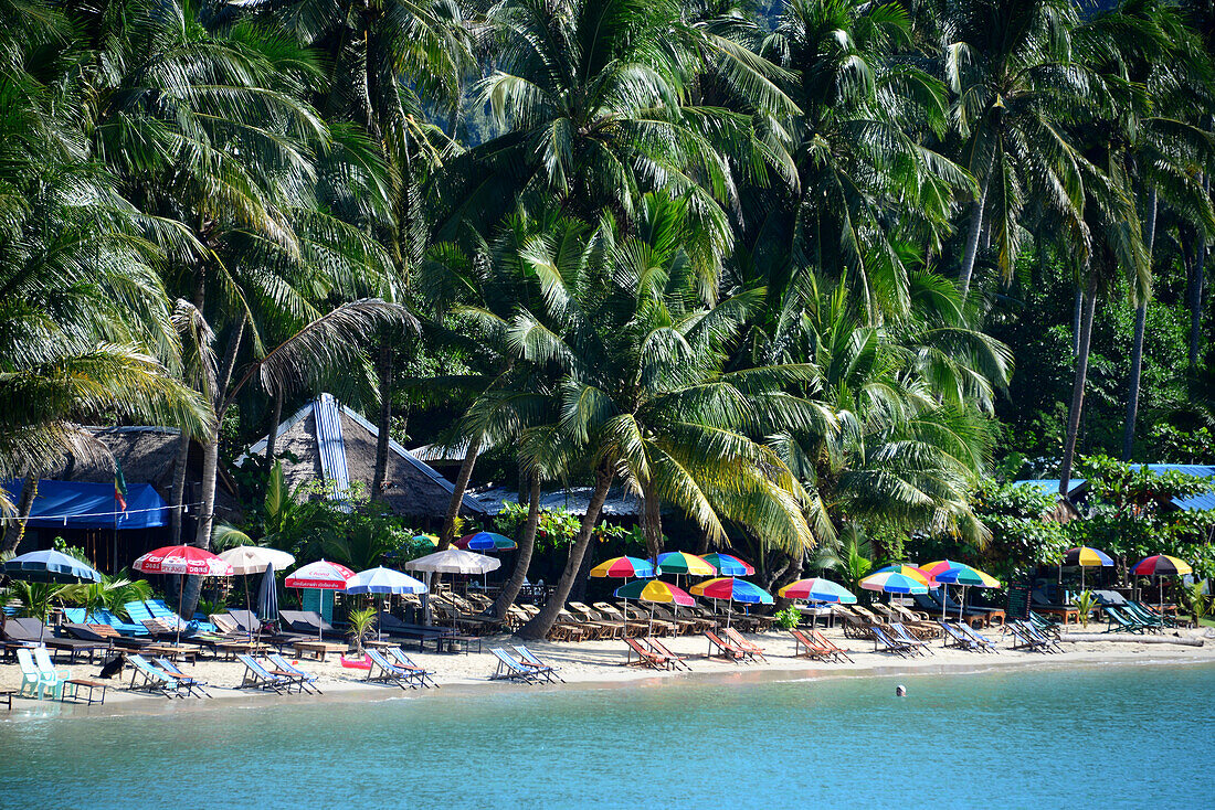 Beach near Bang Bao, Island of Chang, Golf of Thailand, Thailand