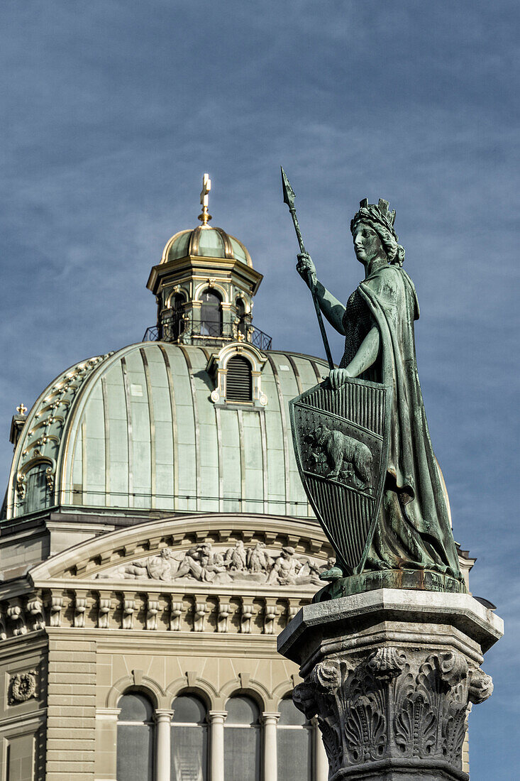 Statue beim Bundeshaus von Bern, Schweiz