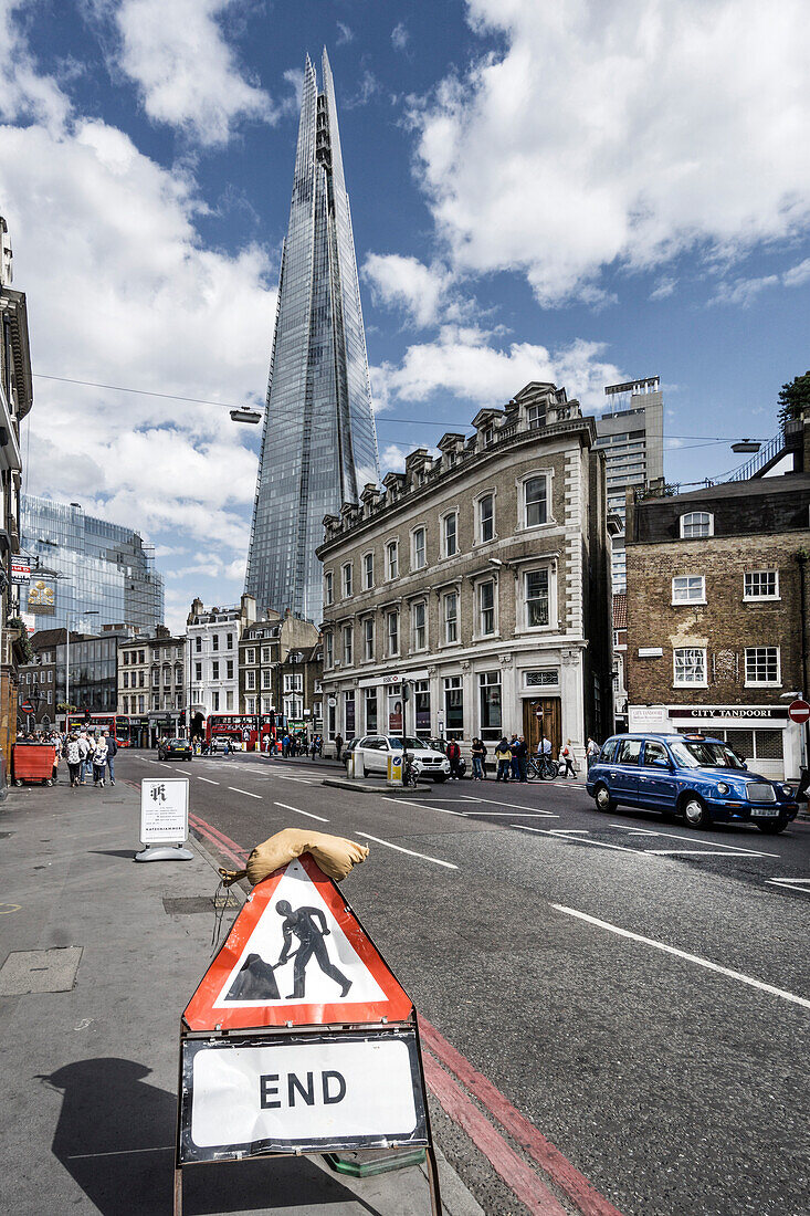 The Shard by Architect t Renzo Piano, Southwalk, Clouds, London, UK