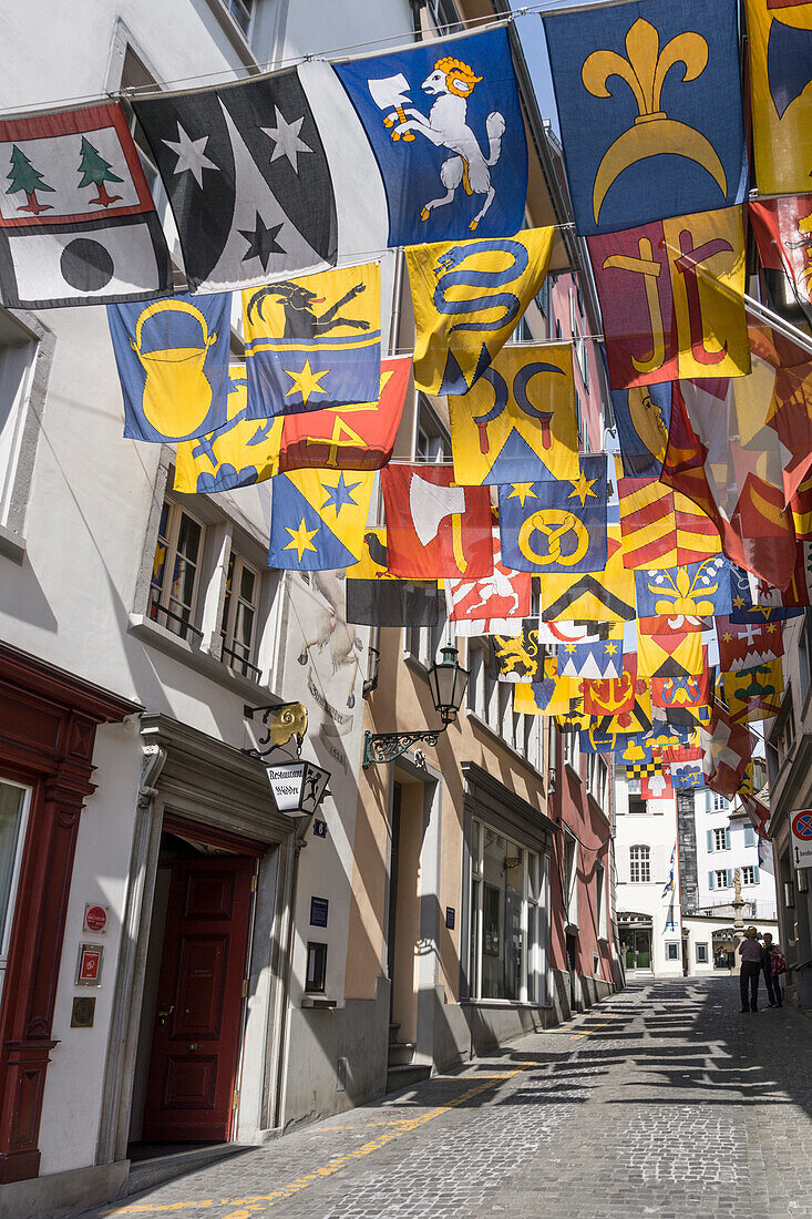 Flaggen verschiedener Kantone in Zürich, Schweiz