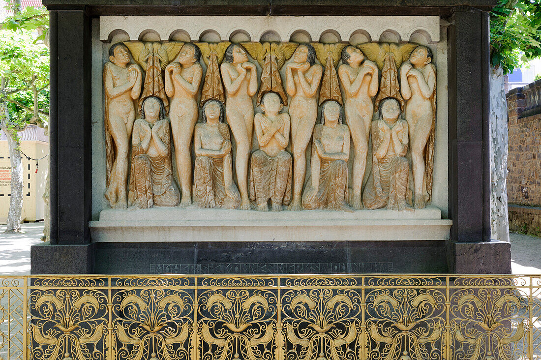 Relief am Platanenhain von Bernhard Hoetger, Mathildenhöhe, Jugendstil, Darmstadt, Hessen, Deutschland