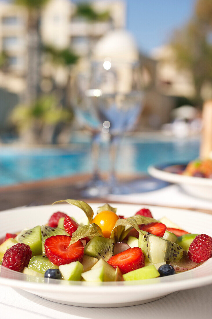 Fruchtsalat an der Polar im Le Meridien Hotel, Limassol, Limassol District, Zypern