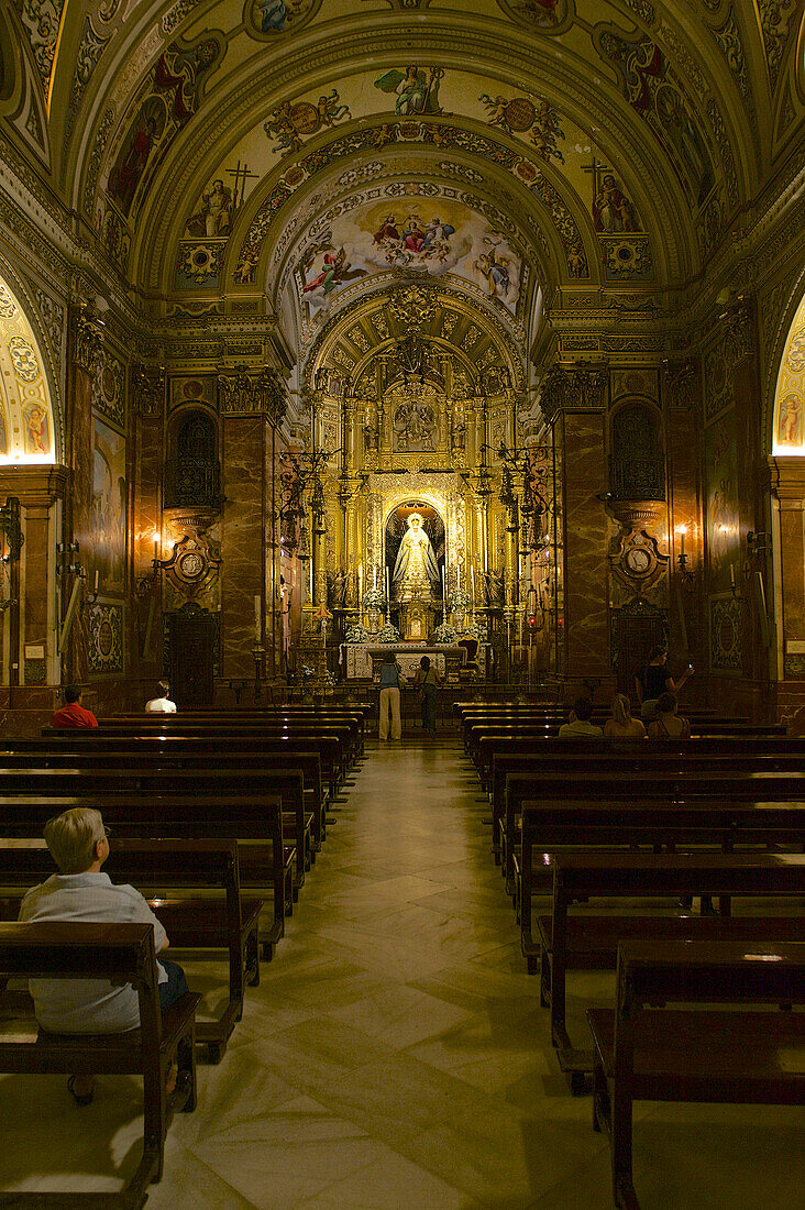 Marienstatue La Macarena in der barocken Kirche Basilica of Nuestra Señora de la Esperanza Macarena, Sevilla, Andalusien, Spanien