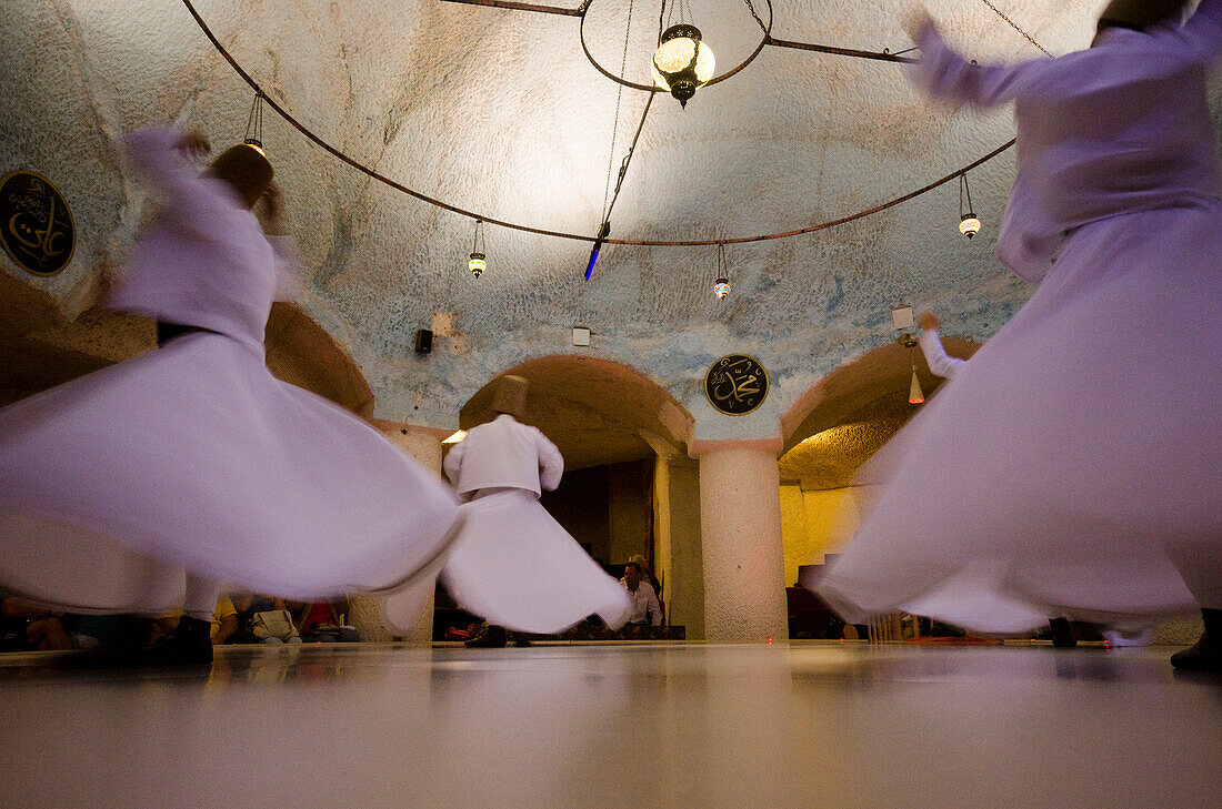 Tanzende Derwische in Göreme, Kappadokien, Türkei