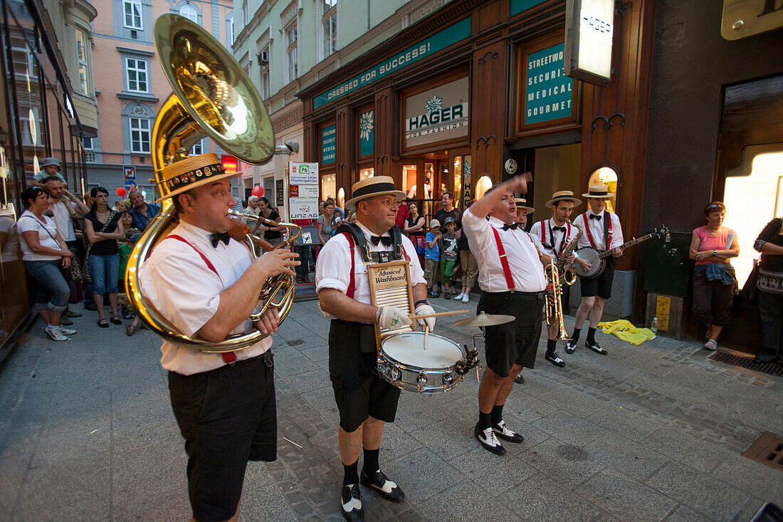 Strassenmusiker in Linz, Österreich