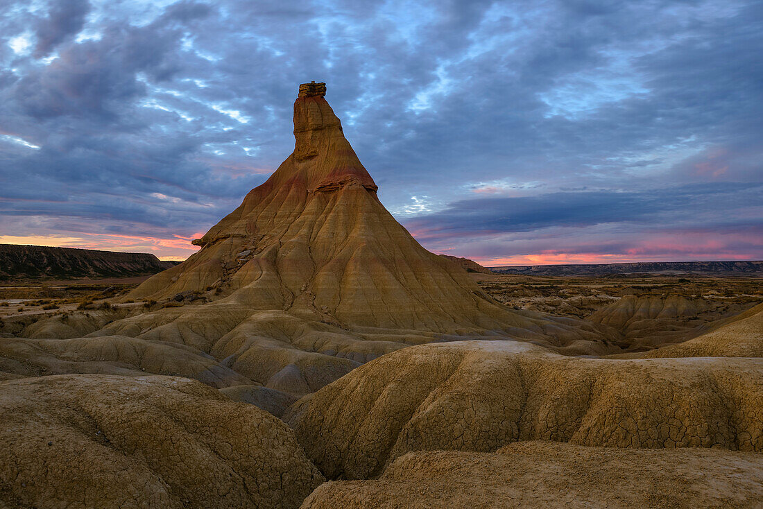 Castil de Tierra, El Castildetierra, Bardenas Reales, semi-desert natural region (badlands), UNESCO biosphere reserve, Bardena Blanca, White Bardena, Navarra, Spain