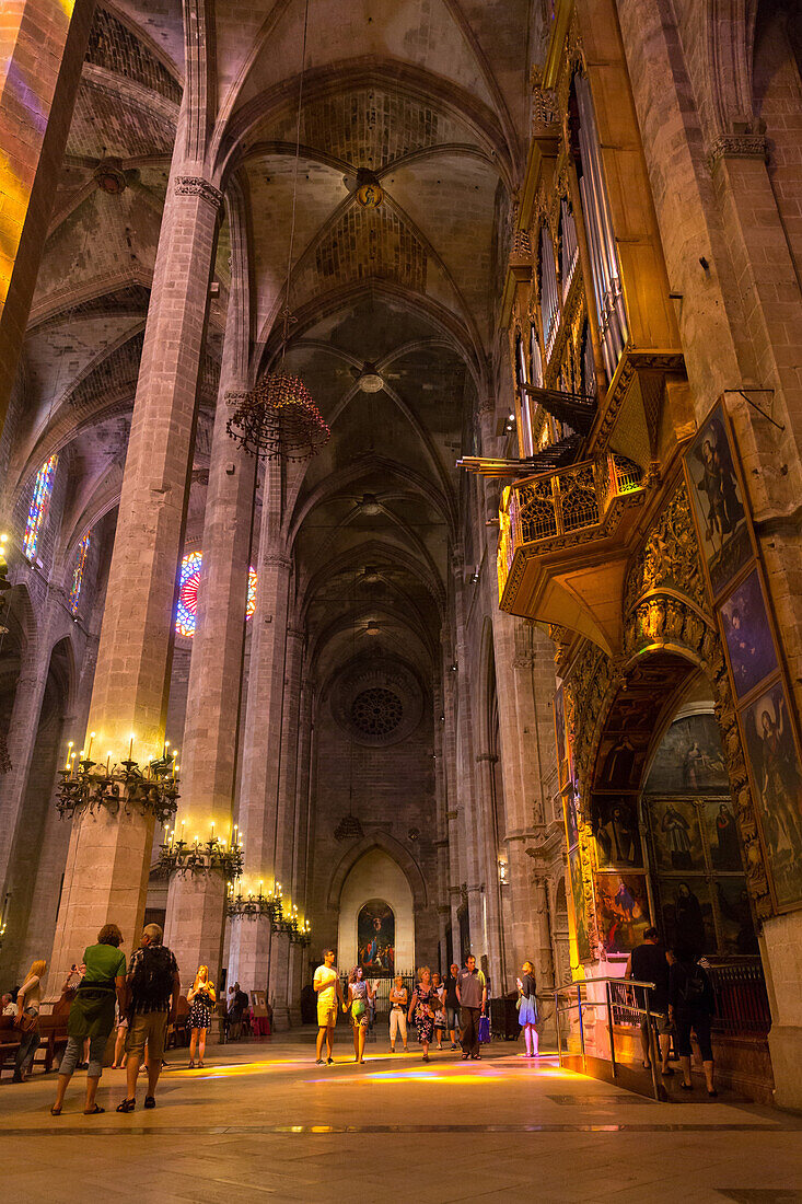 Innenansicht der Kathedrale La Seu, Palma de Mallorca, Mallorca, Balearen, Spanien, Europa