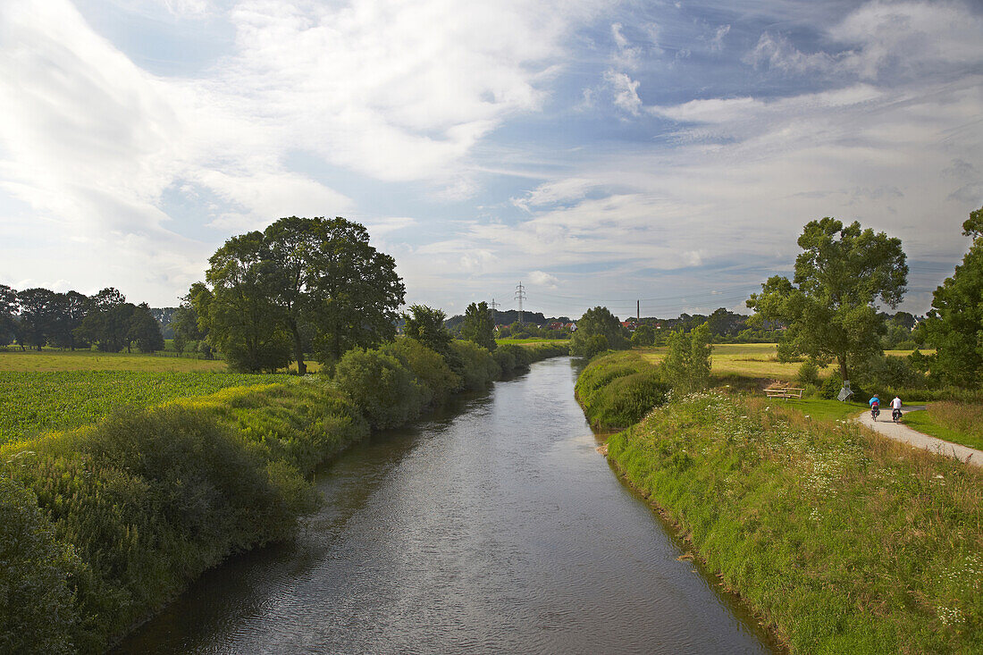 Die Ems bei Emsdetten - Sinningen , Münsterland , Nordrhein-Westfalen , Deutschland , Europa