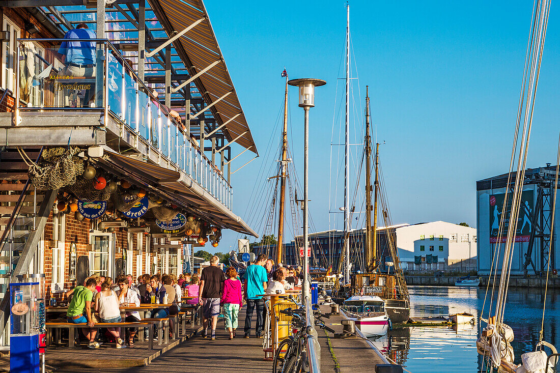 Klüvers Brauhaus am Hafen, Neustadt, Lübecker Bucht, Ostsee, Schleswig-Holstein, Deutschland