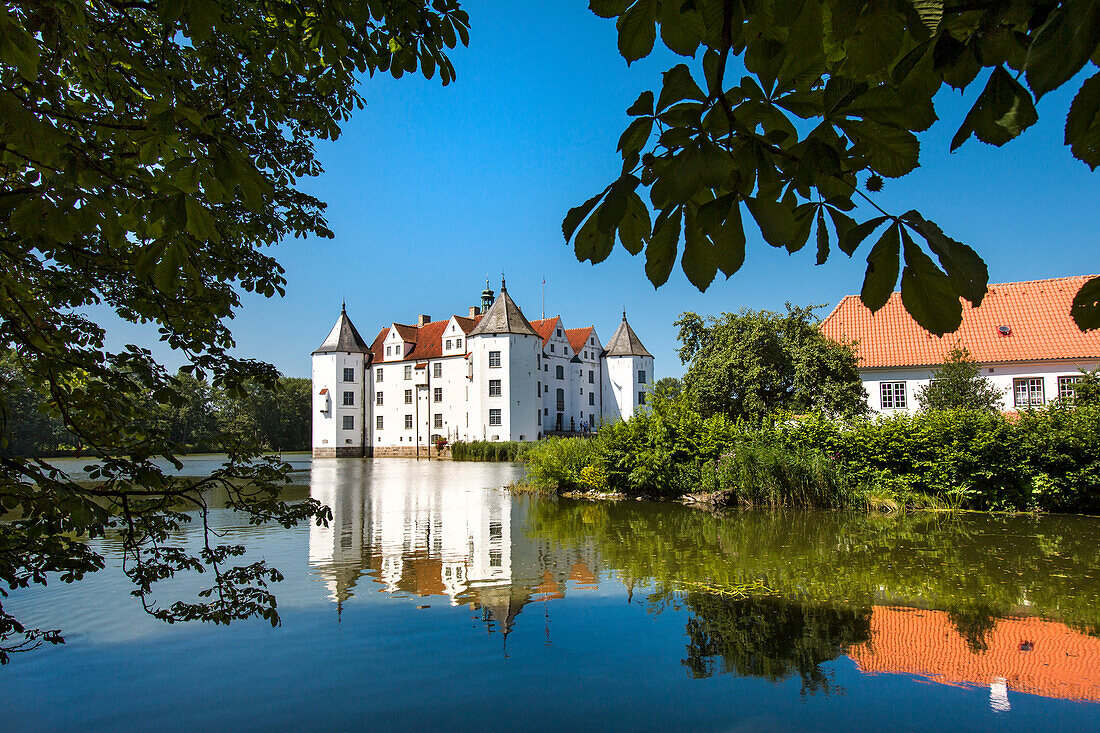 Moated castle, Gluecksburg castle, Gluecksburg, Baltic Coast, Schleswig-Holstein, Germany