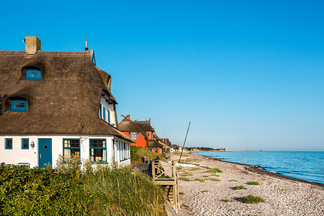 Strand und Villen, NSG Graswarder, Heiligenhafen, Ostsee, Schleswig-Holstein, Deutschland