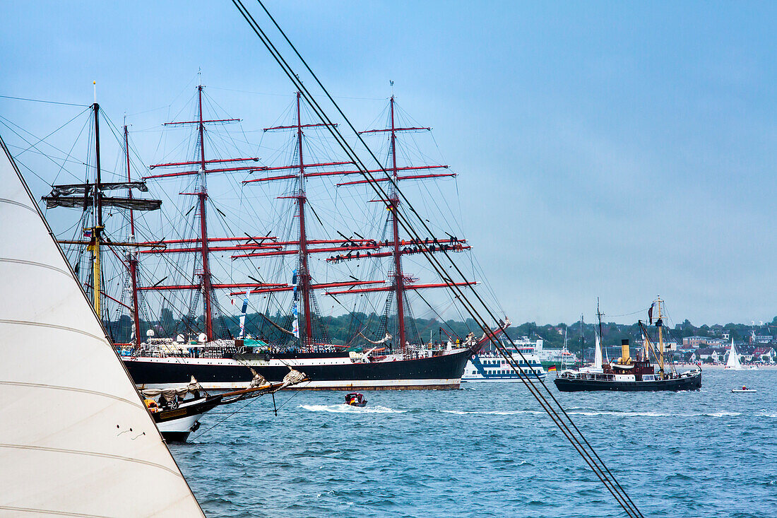 Sailing parade, Kieler Woche, Kiel, Baltic Coast, Schleswig-Holstein, Germany